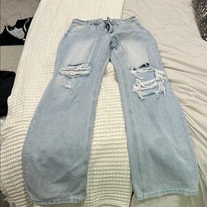 Vervet Distressed Jeans